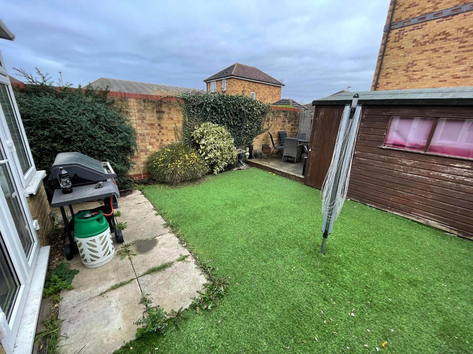Entire 3 Bedroom End Of Terrace House! Thamesmead  Eksteriør billede